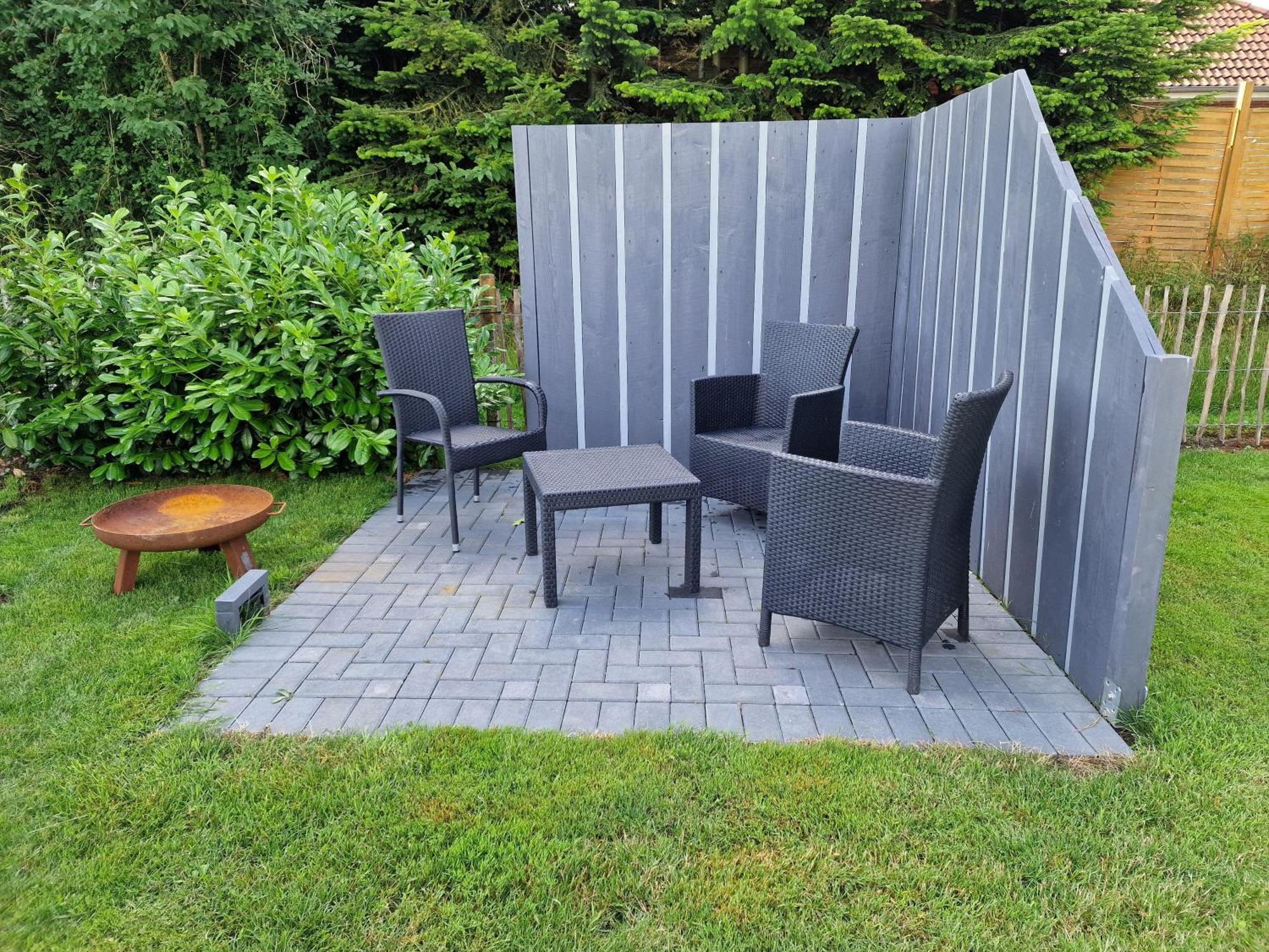Idyllisches-Blockbohlenhaus-Mit-Eigenem-Garten-Und-Sauna-Zum-Wohlfuehlen Martensrade Bagian luar foto